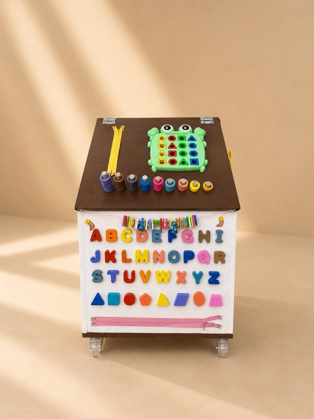 Casinha de Atividades e Baú de Brinquedos com Rodinhas