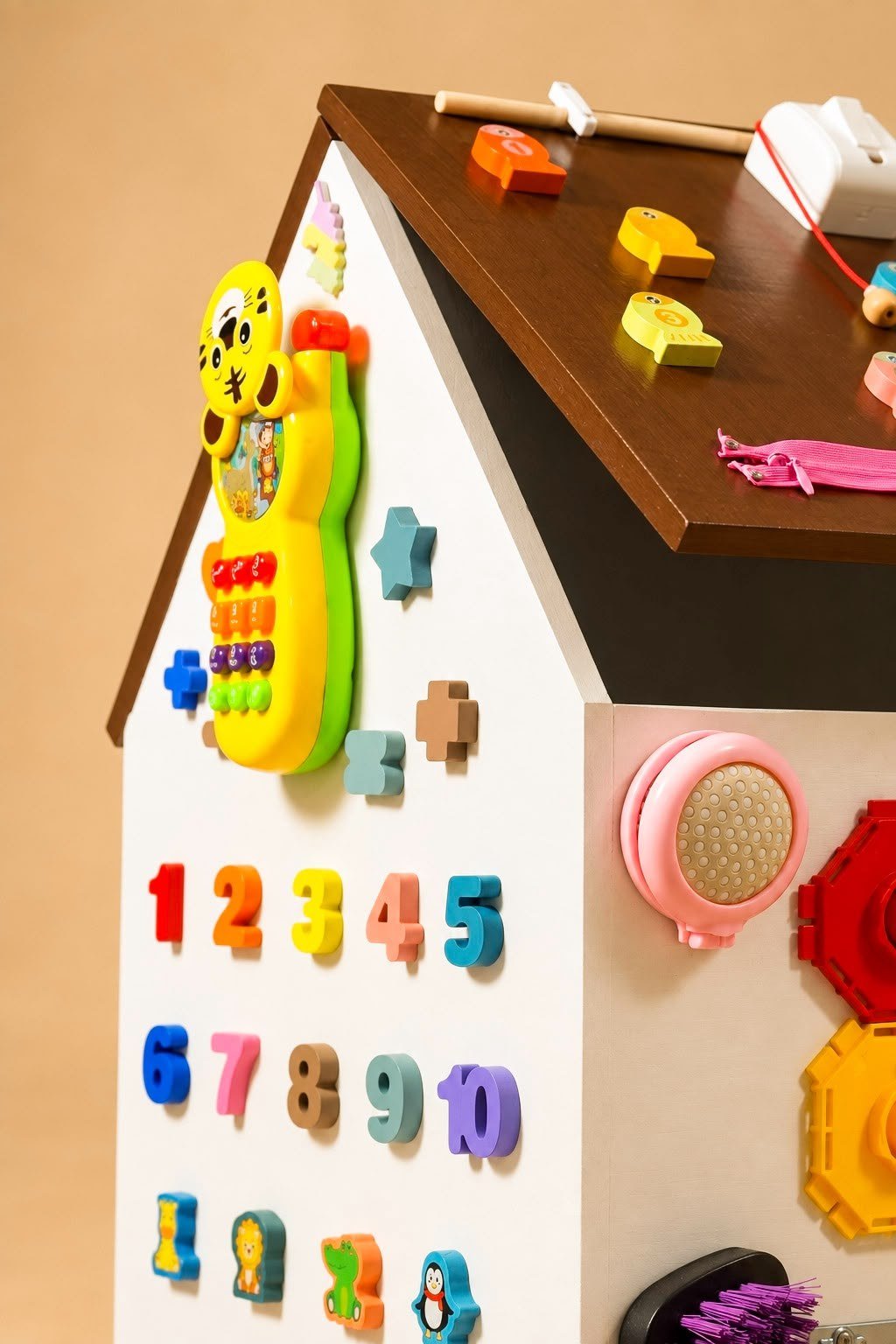 Casinha de Atividades e Baú de Brinquedos com Rodinhas